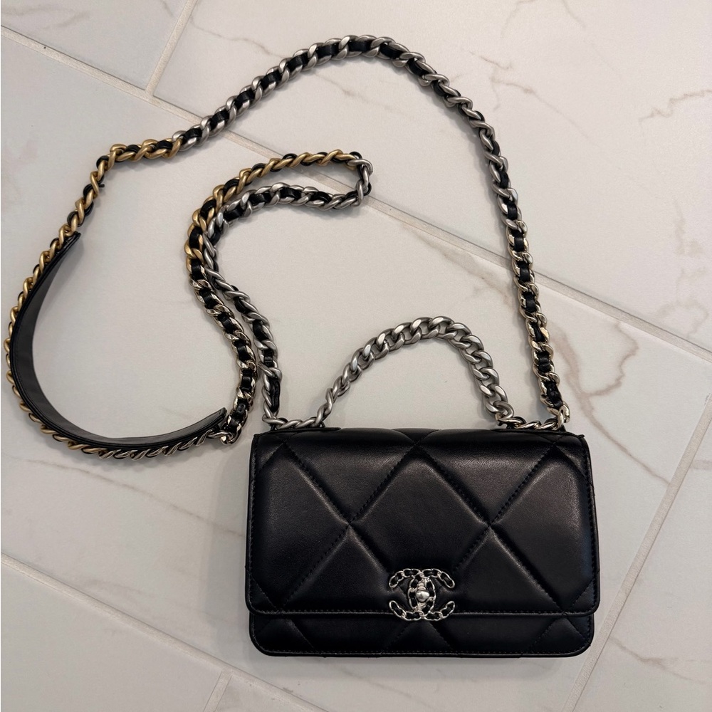CHANEL
Lambskin Quilted Chanel 19 Wallet On Chain WOC Black - Picture 2 of 16